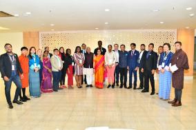 Hon'ble MoS @M_Lekhi ( @MEAIndia & @MinOfCultureGoI ) during a lunch interacted with Young Leaders from #Bhutan, #SriLanka, #Uzbekistan, #Jamaica, #Sweden, #Poland, #Tanzania and #Malaysia who are visiting India under the Gen Next Democracy Network programme organised by @iccr_hq .