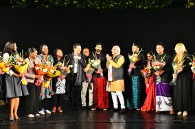 भारतीय स्वतंत्रता के 75 वर्ष मनाने के लिए, #आईसीसीआर ने भूटान के प्रतिनिधियों के सम्मान में आयोजित 'जेन-नेक्स्ट डेमोक्रेसी नेटवर्क प्रोग्राम' के हिस्से के रूप में 75 देशों के युवा नेताओं को भारत आने और अपनी परंपराओं और सांस्कृतिक विरासत का अन्वेषण करने 