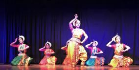 श्रीलंका में "दिव्यानुभूति" परमात्मा का अनुभव", सुश्री मौमिता घोष के नेतृत्व में ओडिसी नृत्य समूह, 26 जनवरी से 05 फरवरी 2022 तक भारत के गणतंत्र दिवस के अवसर पर आजादी का अमृत महोत्सव के अवसर पर सांस्कृतिक प्रदर्शन देने के लिए