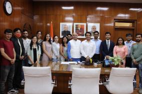 ICCR ने सभी विदेशी छात्रों को जोड़ने के लिए अपने 72वें स्थापना दिवस के अवसर पर विदेशी छात्रों के लिए एक पोर्टल India Alumni लॉन्च किया।