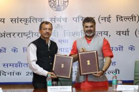 "Online Hindi for Foreign Citizens to conduct the course, Mr. @ktuhinv , Director General, #ICCR and Prof. Rajnish Kumar Shukla, Vice Chancellor, Mahatma Gandhi International Hindi University, Wardha signed the MoU on 26 July 2022 at 12 noon.