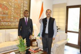 महानिदेशक, आईसीसीआर श्री कुमार तुहिन ने द्विपक्षीय सहयोग पर चर्चा करने और दोनों देशों के बीच सांस्कृतिकता को और मजबूत करने के लिए मालदीव गणराज्य के उच्चायुक्त डॉ. हुसैन नियाज से मुलाकात की।