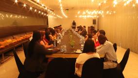 पटना विश्वविद्यालय के सहायक प्रोफेसर प्रो. #आईगुरुप्रकाश ने द पार्क होटल, दिल्ली में 8 लोकतंत्रों के 39 प्रतिनिधियों के साथ 'अंत्योदय: वंचितों और महिलाओं का कल्याण और अधिकारिता' पर एक इंटरैक्टिव सत्र आयोजित किया।
