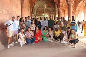 #जेननेक्स्ट_डेमोक्रेसी_नेटवर्क प्रोग्राम के 8वें बैच ने आज 8 लोकतंत्रों के 39 प्रतिनिधियों ने लाल किला, नई दिल्ली का दौरा किया। पेश है उनके दौरे की कुछ झलकियाँ!