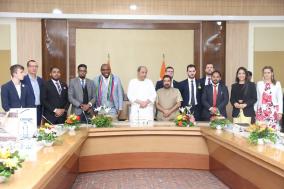 Hon'ble CM Shri  @Naveen_Odisha  interacted with the delegates of Gen Next Democracy Network Programme organised by  @iccr_hq . Members from 8 countries namely Belgium, Brazil, Bulgaria, Croatia, Guyana, Mongolia, Portugal and South Africa met CM in Bhubaneswar.
