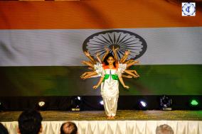 डॉ. एस जयशंकर, माननीय विदेश मंत्री, भारत सरकार द्वारा बैंकॉक में भारतीय समुदाय को संबोधित एक कार्यक्रम के दौरान एसवीसीसी बैंकॉक द्वारा आयोजित एक देशभक्ति नृत्य प्रदर्शन। भारत की