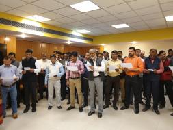 26 नवंबर 2019, नई दिल्ली में आईसीसीआर के अधिकारियों, सदस्यों और कर्मचारियों द्वारा भारत के संविधान की प्रस्तावना का वाचन